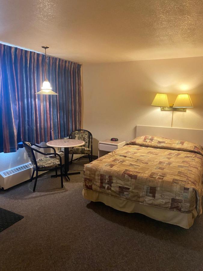 ليثبريدج Chinook Motel المظهر الخارجي الصورة